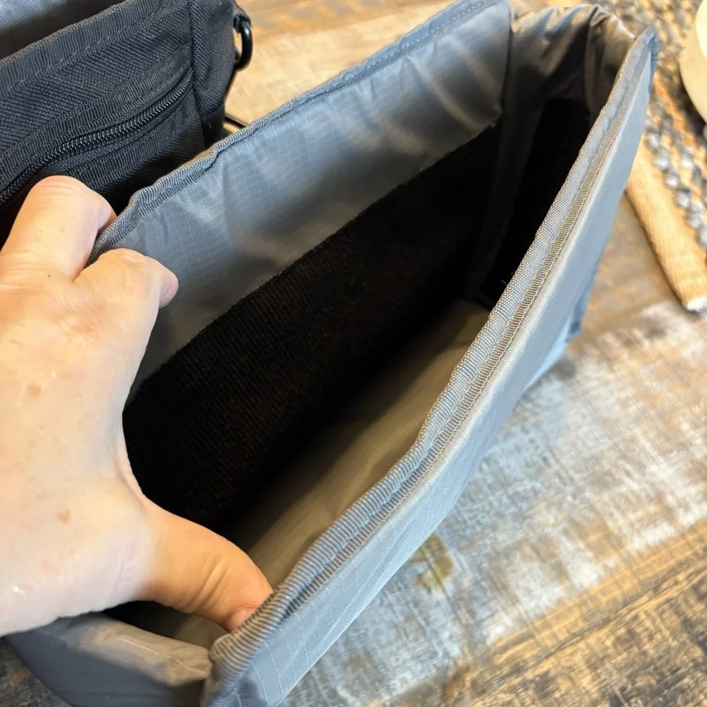 Tenba Large Laptop Messenger Bag Black Camera Padded Strap - PREOWNED